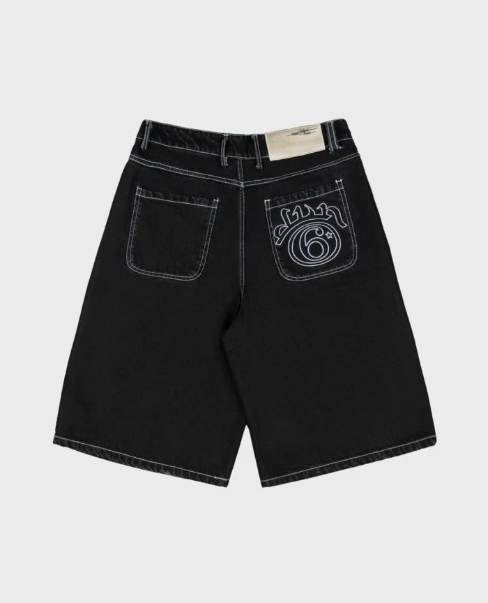 Divin by Divin Black Six Denim Jort